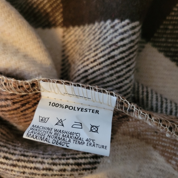 Womens Shacket - Picture 9 of 10